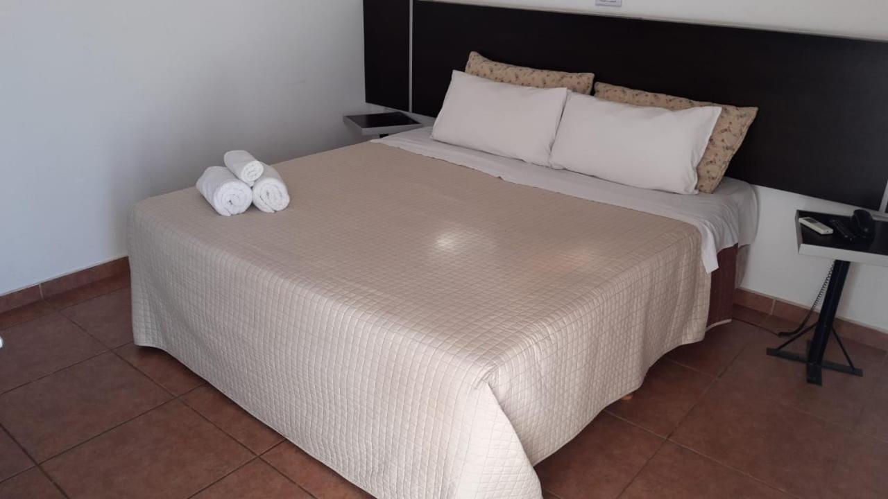 Hotel Ischigualasto 산 후안 외부 사진